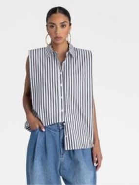 KBB by KAHLANA Women’s Sleeveless Shirt.   Stripes White/Black.   S